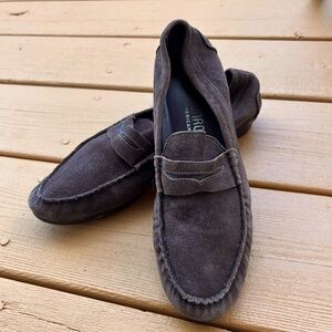 Munro American chocolate brown buttery soft suede loafers size 9. Worn  twice.
